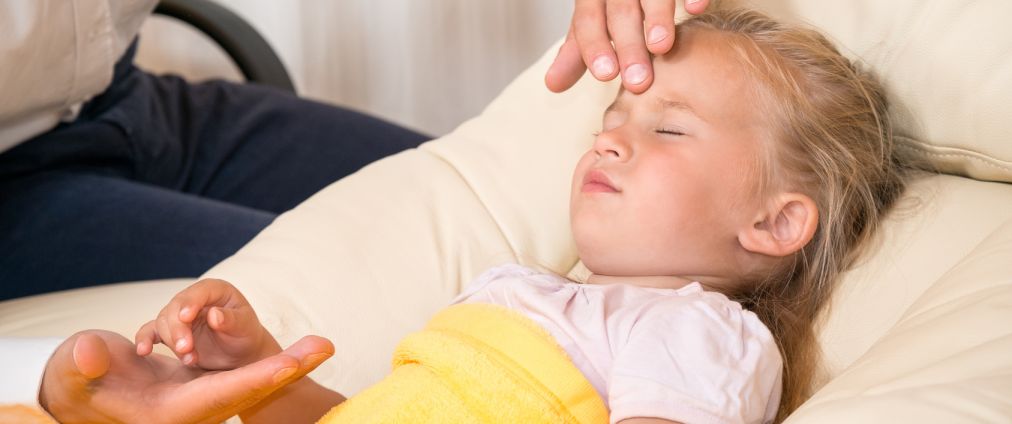 Kinderhypnose-Kind-wird-beahndelt